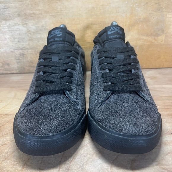 Nike SB Blazer Grant Taylor Womens Sz 7.5 Shoes Black Anthracite 704939-002 - Picture 2 of 9